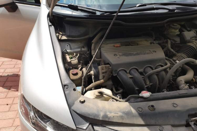 Used Honda Odyssey 2009 2.4L Comfort Edition Engine Bay Right