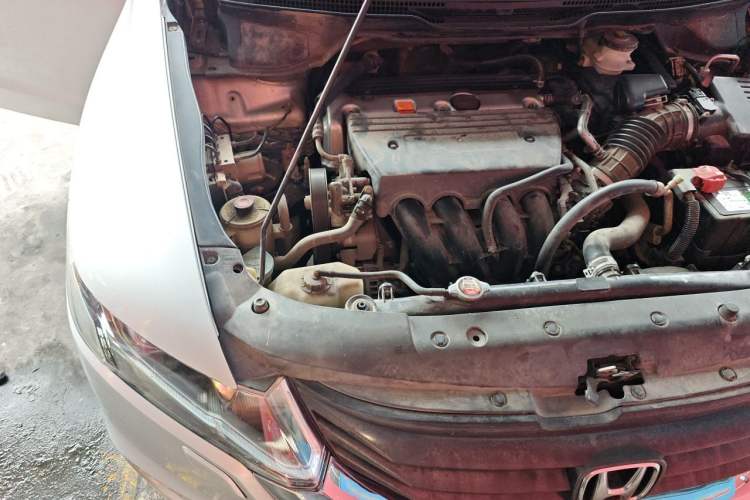 Used Honda Odyssey 2009 2.4L Luxury Edition Engine Bay Right