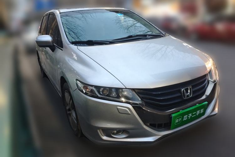 Used Honda Odyssey 2009 2.4L Luxury Edition Front Right 45 Deg
