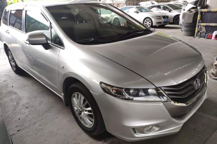 Used Honda Odyssey 2009 2.4L Comfort Edition Front Right 45 Deg