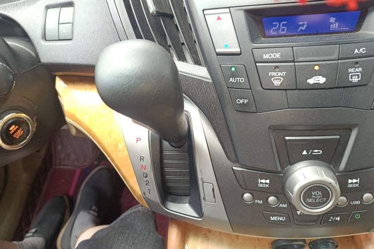 Used Honda Odyssey 2009 2.4L Comfort Edition Gear Lever