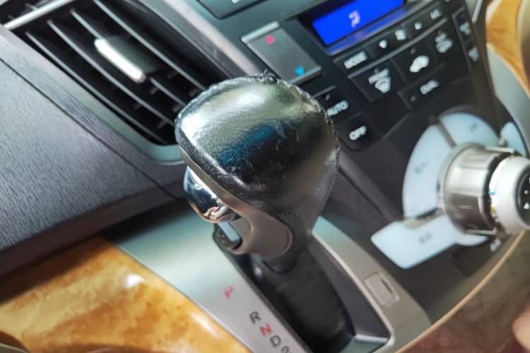 Used Honda Odyssey 2009 2.4L Leading Edition Gear Lever