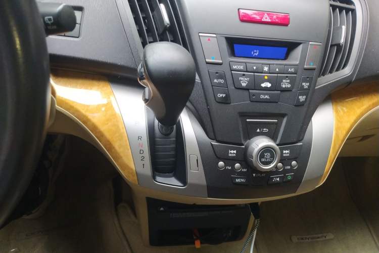 Used Honda Odyssey 2009 2.4L Luxury Edition Gear Lever
