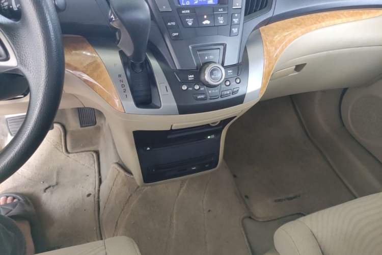 Used Honda Odyssey 2009 2.4L Comfort Edition Gear Lever