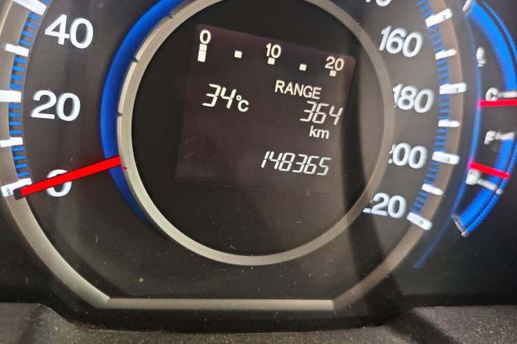 Used Honda Odyssey 2009 2.4L Luxury Edition Odometer Close Up