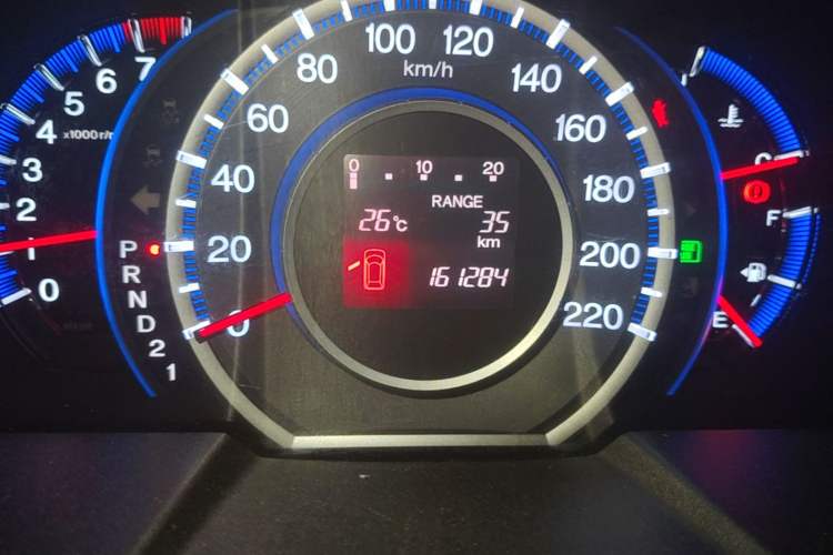 Used Honda Odyssey 2009 2.4L Luxury Edition Odometer Close Up