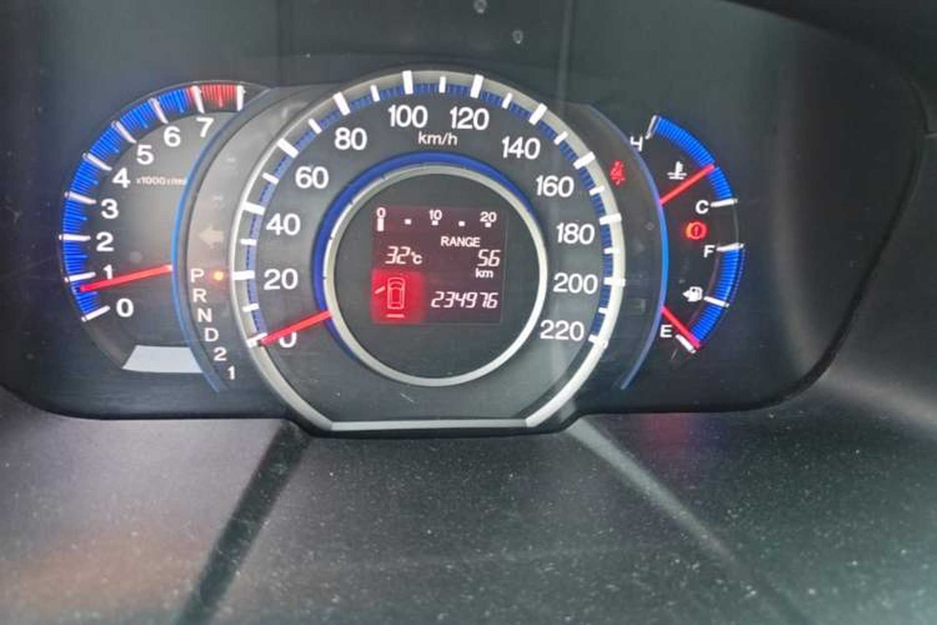 Used Honda Odyssey 2009 2.4L Luxury Edition Odometer Close Up
