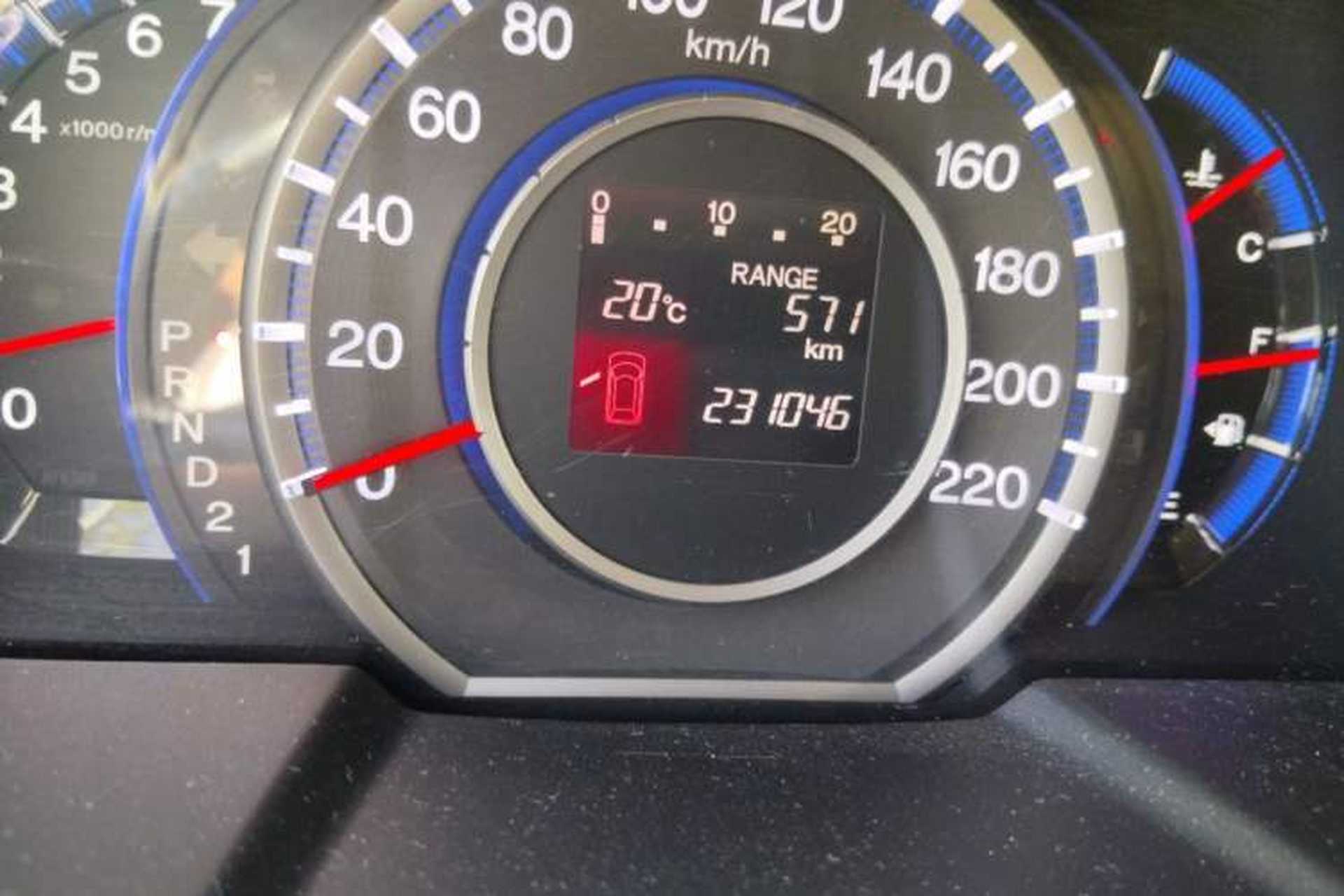 Used Honda Odyssey 2009 2.4L Luxury Edition Odometer Close Up