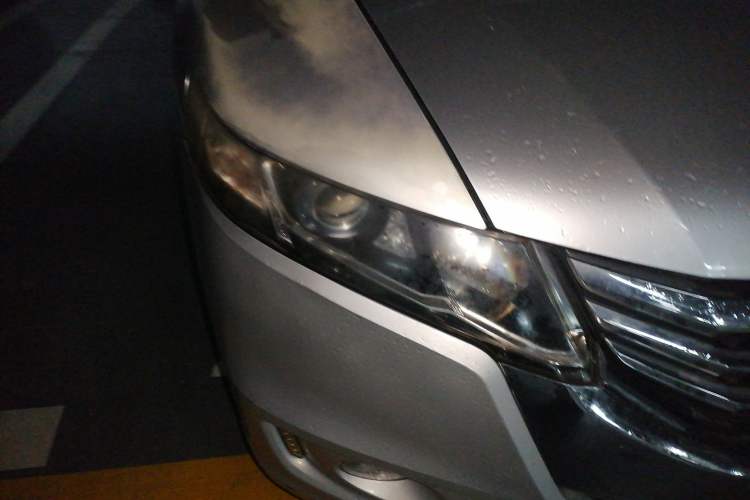 Used Honda Odyssey 2009 2.4L Comfort Edition Right Front Headlight