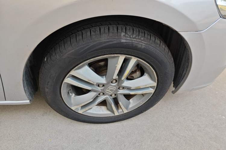 Used Honda Odyssey 2009 2.4L Luxury Edition Right Front Wheel Hub
