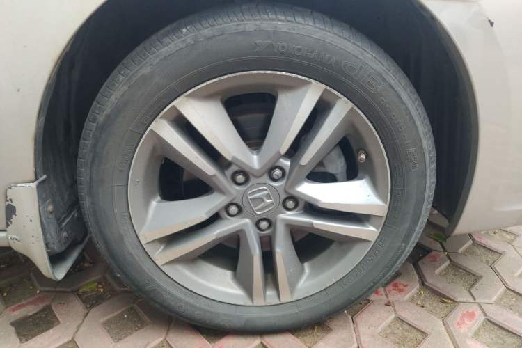 Used Honda Odyssey 2009 2.4L Luxury Edition Right Front Wheel Hub