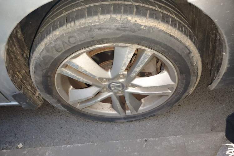 Used Honda Odyssey 2009 2.4L Luxury Edition Right Front Wheel Hub