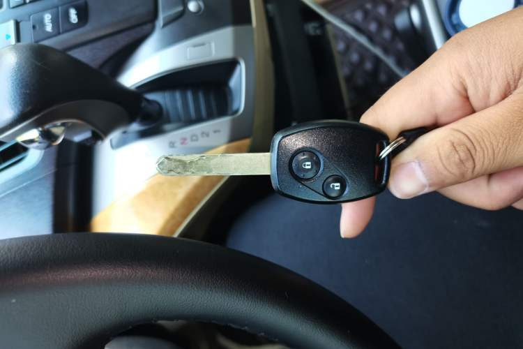 Used Honda Odyssey 2009 2.4L Comfort Edition Vehicle Key