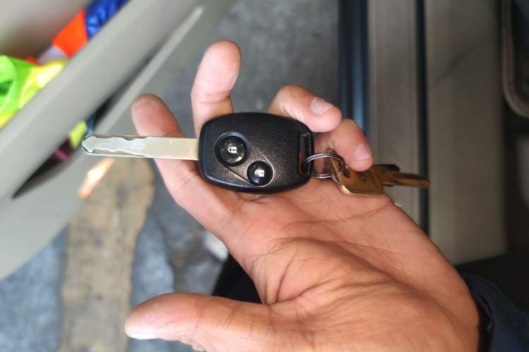 Used Honda Odyssey 2009 2.4L Luxury Edition Vehicle Key