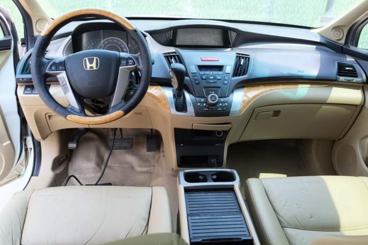 Used Honda Odyssey 2009 2.4L Luxury Edition Center Console