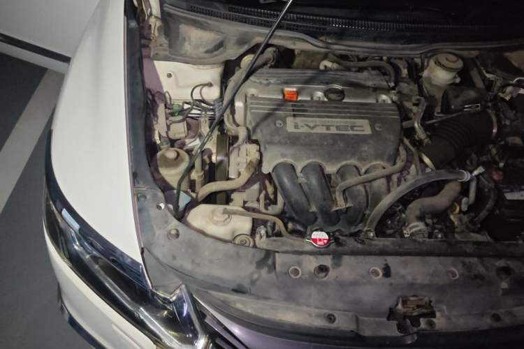 Used Honda Odyssey 2009 2.4L Luxury Edition Engine Bay Right