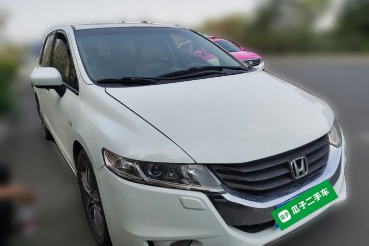 Used Honda Odyssey 2009 2.4L Luxury Edition Front Right 45 Deg
