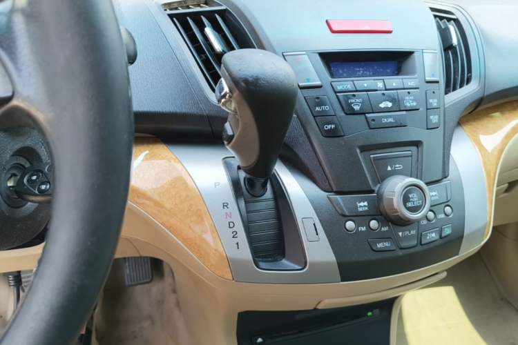 Used Honda Odyssey 2009 2.4L Luxury Edition Gear Lever