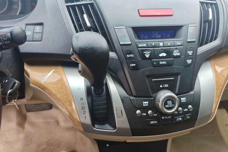 Used Honda Odyssey 2009 2.4L Luxury Edition Gear Lever