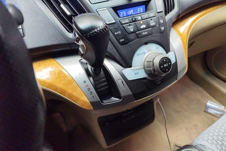 Used Honda Odyssey 2009 2.4L Luxury Edition Gear Lever