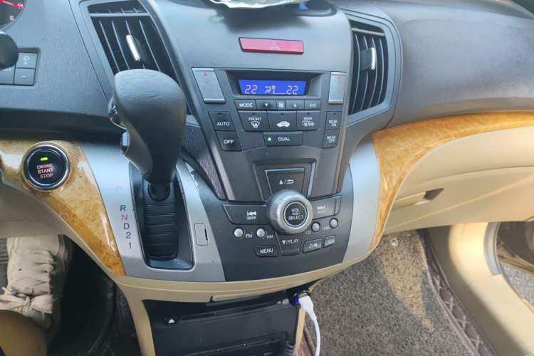 Used Honda Odyssey 2011 Jingxiu 2.4L Leading Edition Audio And AC Panel
