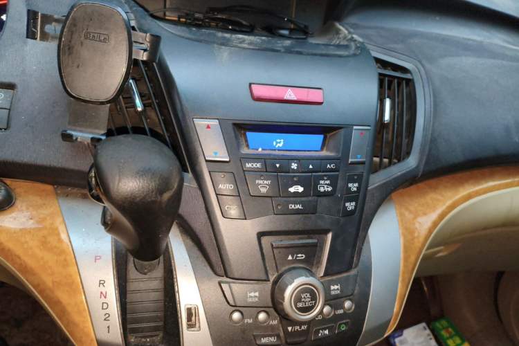 Used Honda Odyssey 2011 Jingxiu 2.4L Luxury Edition Audio And AC Panel