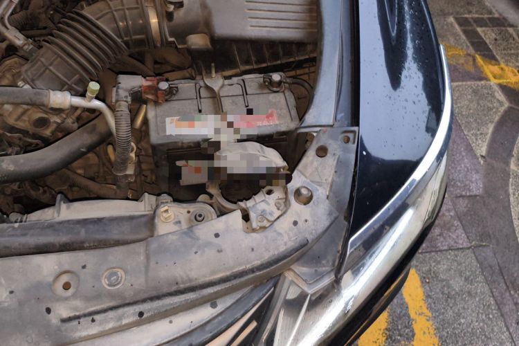 Used Honda Odyssey 2011 Jingxiu 2.4L Luxury Edition Engine Bay Left