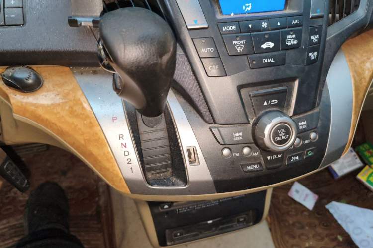 Used Honda Odyssey 2011 Jingxiu 2.4L Luxury Edition Gear Lever