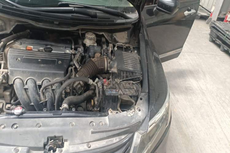 Used Honda Odyssey 2011 Jingxiu 2.4L Luxury Edition Engine Bay Left