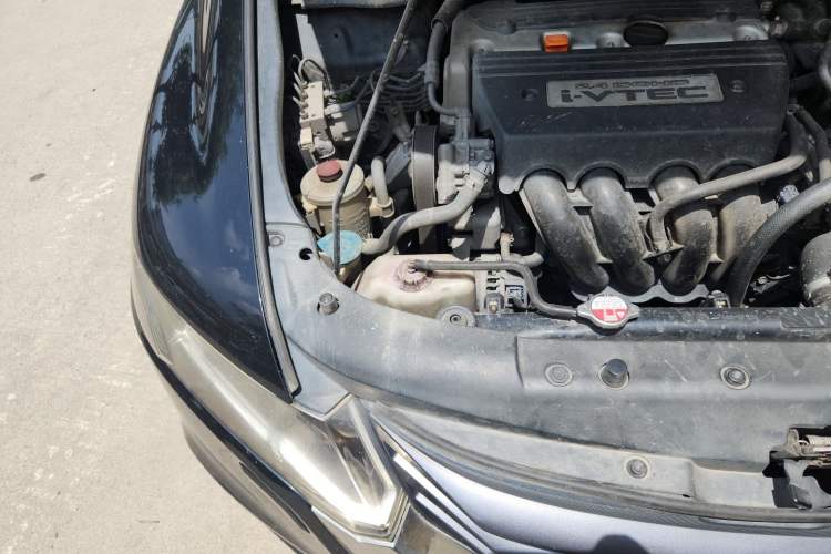 Used Honda Odyssey 2011 Jingxiu 2.4L Luxury Edition Engine Bay Right