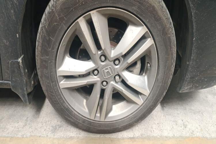 Used Honda Odyssey 2011 Jingxiu 2.4L Luxury Edition Right Front Wheel Hub