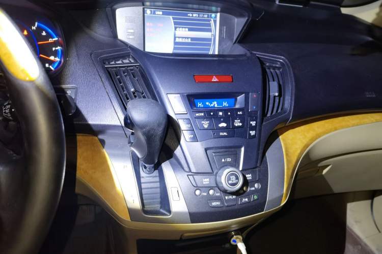 Used Honda Odyssey 2011 Jingxiu 2.4L Luxury Edition Audio And AC Panel