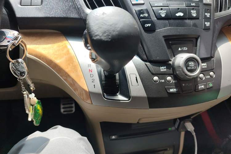 Used Honda Odyssey 2011 Jingxiu 2.4L Comfort Version Gear Lever