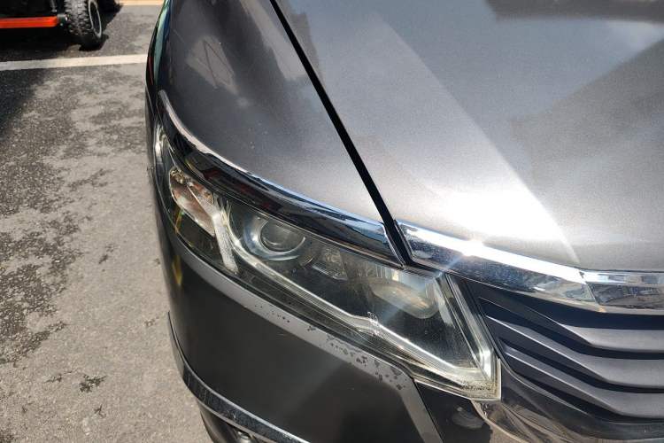 Used Honda Odyssey 2011 Jingxiu 2.4L Comfort Version Right Front Headlight