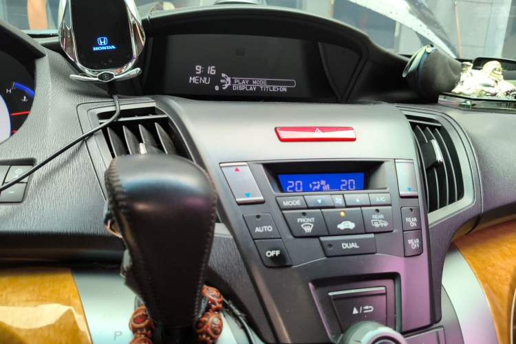 Used Honda Odyssey 2011 Jingxiu 2.4L Luxury Edition Audio And AC Panel
