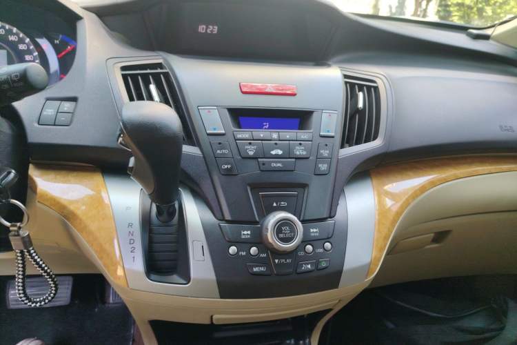 Used Honda Odyssey 2011 Jingxiu 2.4L Luxury Edition Audio And AC Panel