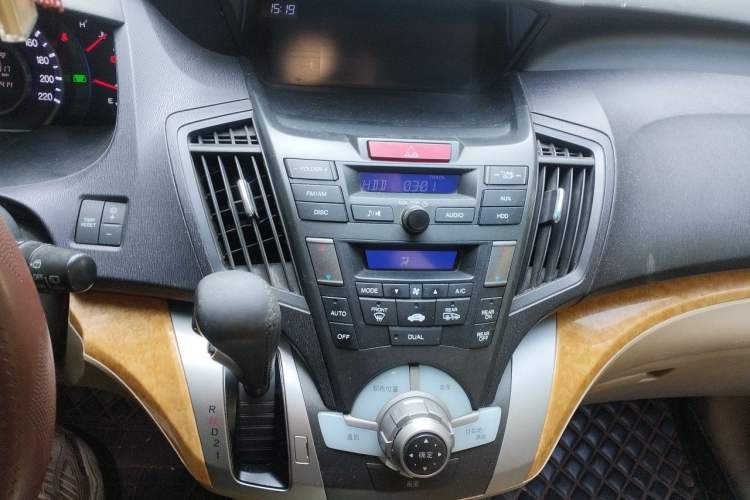 Used Honda Odyssey 2011 Jingxiu 2.4L Leading Edition Audio And AC Panel