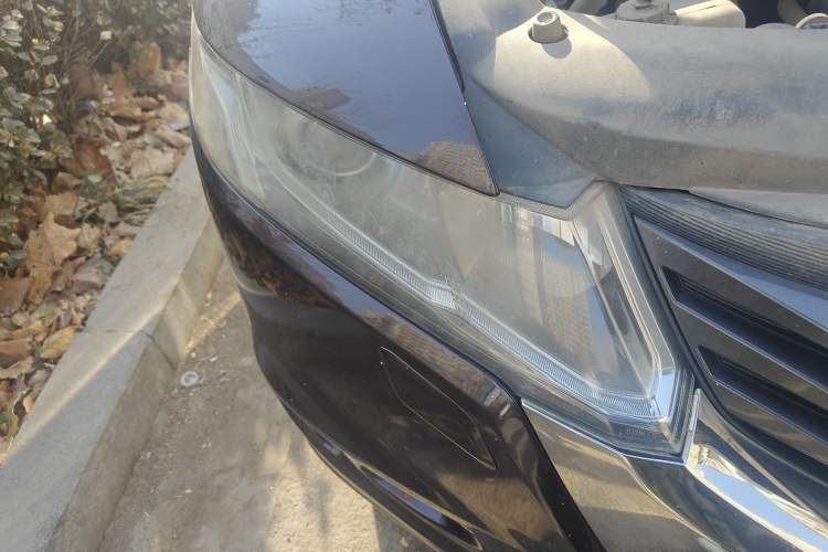 Used Honda Odyssey 2011 Jingxiu 2.4L Leading Edition Right Front Headlight