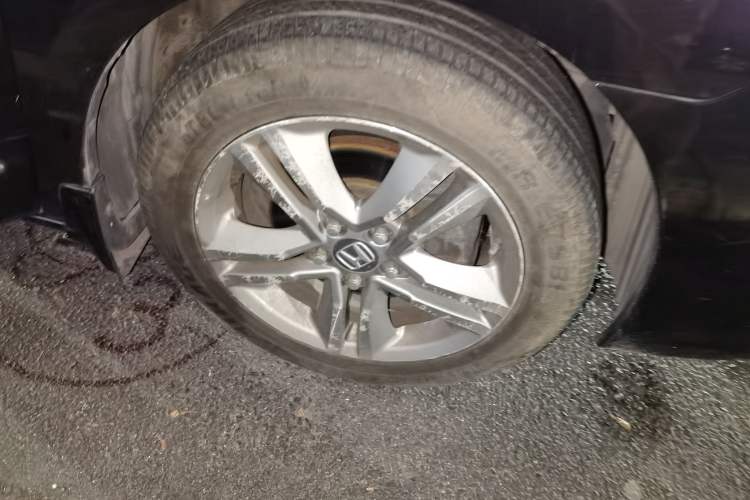 Used Honda Odyssey 2011 Jingxiu 2.4L Leading Edition Right Front Wheel Hub