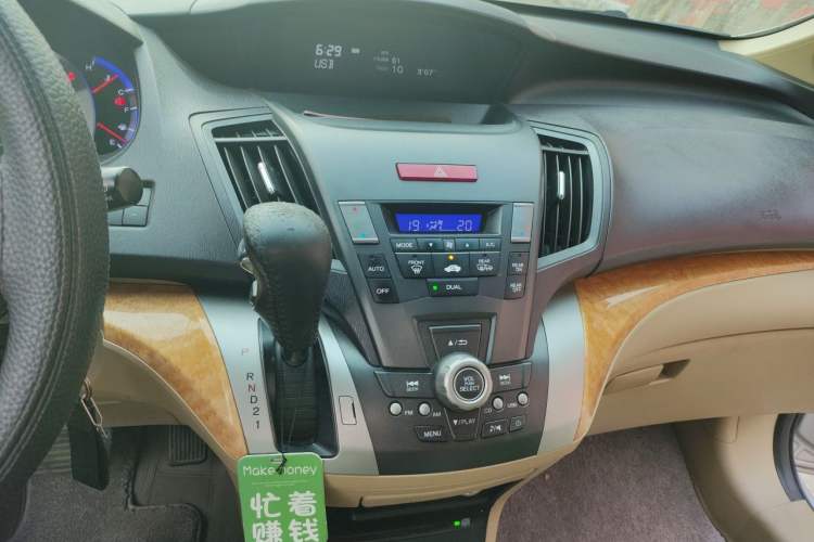 Used Honda Odyssey 2011 Jingxiu 2.4L Luxury Edition Audio And AC Panel