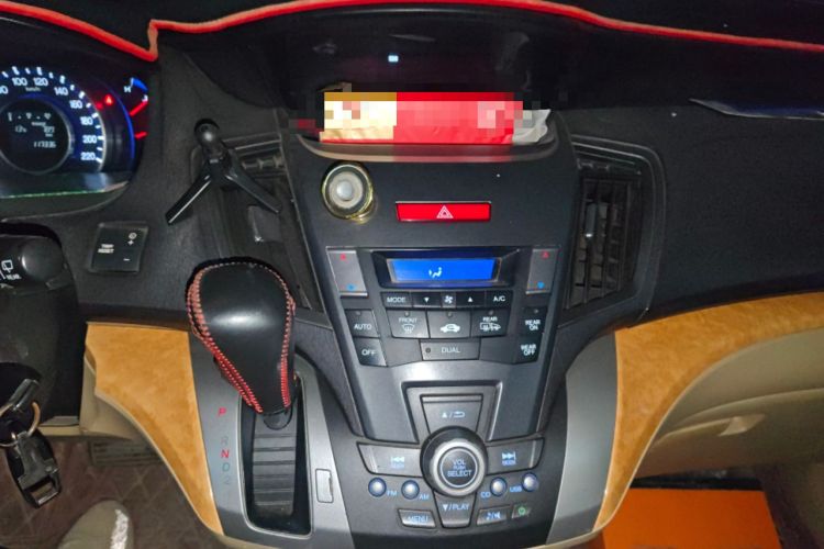 Used Honda Odyssey 2011 Jingxiu 2.4L Luxury Edition Audio And AC Panel