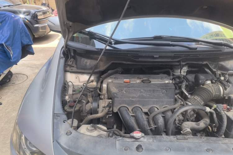 Used Honda Odyssey 2011 Jingxiu 2.4L Luxury Edition Engine Bay Right