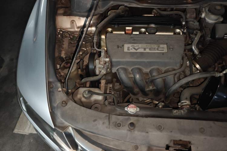 Used Honda Odyssey 2011 Jingxiu 2.4L Luxury Edition Engine Bay Right