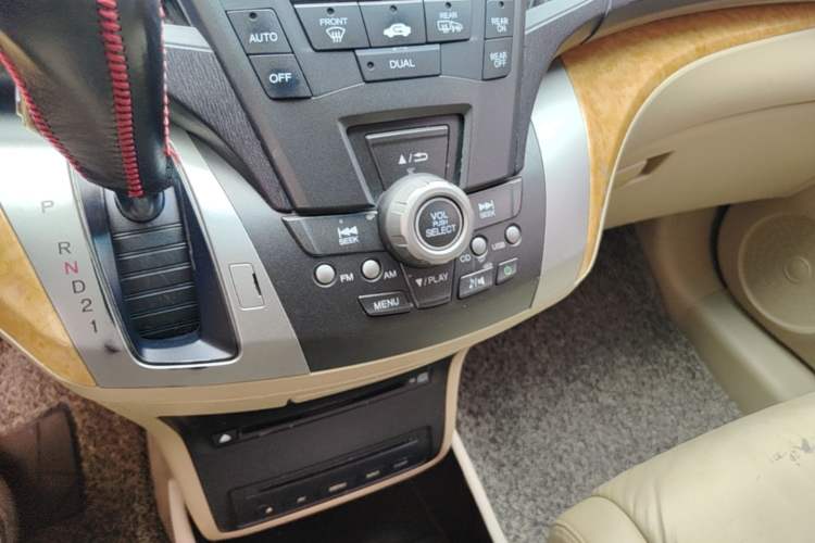 Used Honda Odyssey 2011 Jingxiu 2.4L Luxury Edition Gear Lever