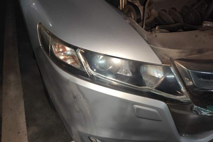 Used Honda Odyssey 2011 Jingxiu 2.4L Luxury Edition Right Front Headlight