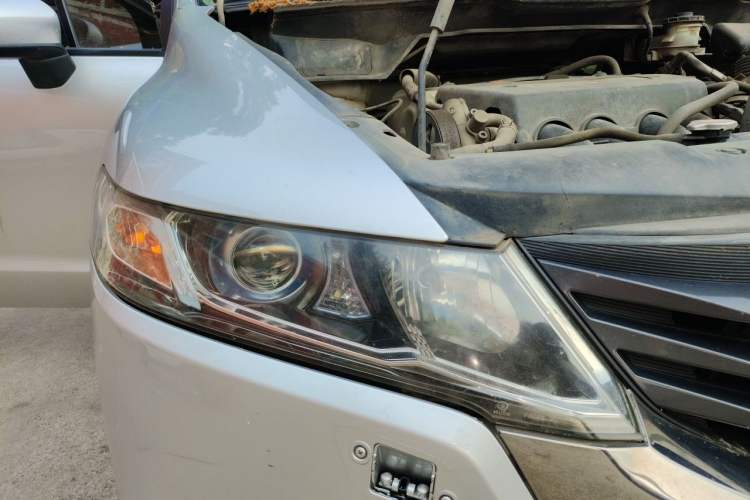 Used Honda Odyssey 2011 Jingxiu 2.4L Luxury Edition Right Front Headlight