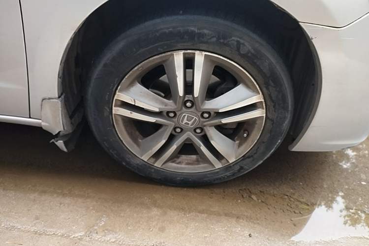 Used Honda Odyssey 2011 Jingxiu 2.4L Leading Edition Right Front Wheel Hub