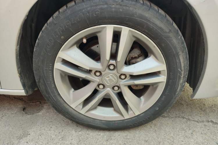 Used Honda Odyssey 2011 Jingxiu 2.4L Luxury Edition Right Front Wheel Hub