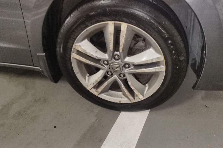 Used Honda Odyssey 2011 Jingxiu 2.4L Luxury Edition Right Front Wheel Hub