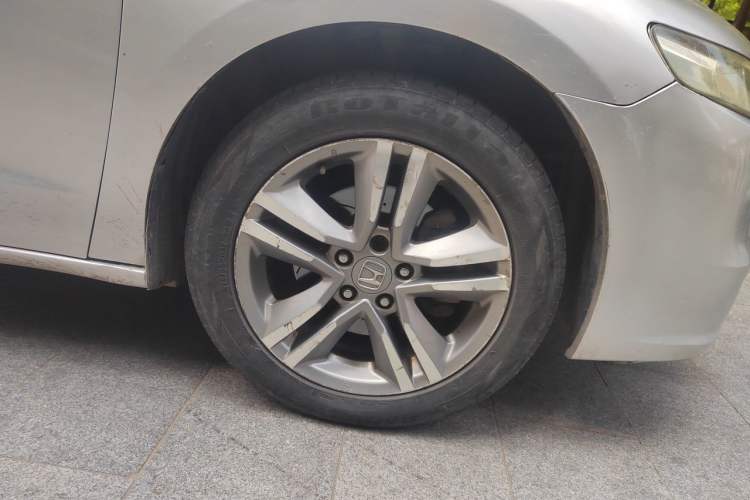 Used Honda Odyssey 2011 Jingxiu 2.4L Luxury Edition Right Front Wheel Hub